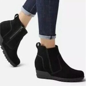Sorel women’s evie booties size 8.5  suede black